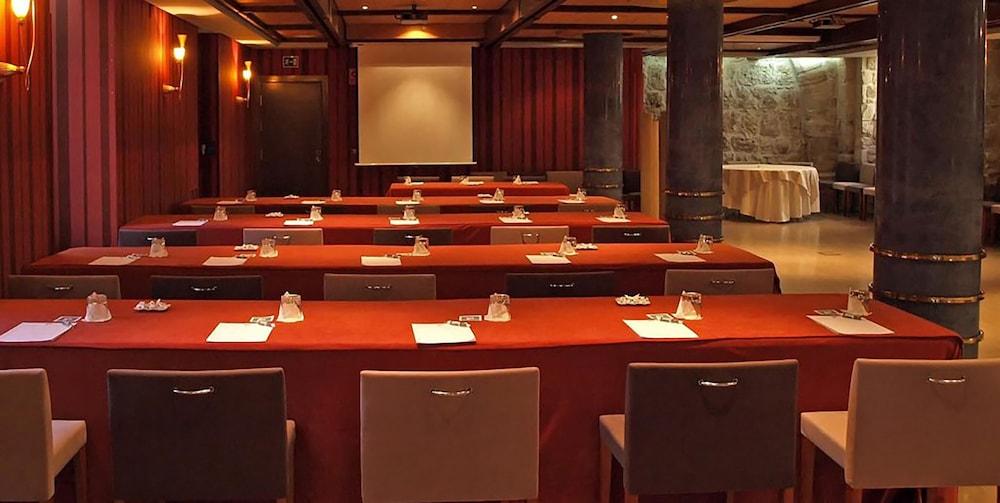 Rice Palacio De Los Blasones Burgo Εξωτερικό φωτογραφία