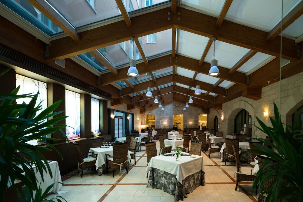 Rice Palacio De Los Blasones Burgo Εξωτερικό φωτογραφία