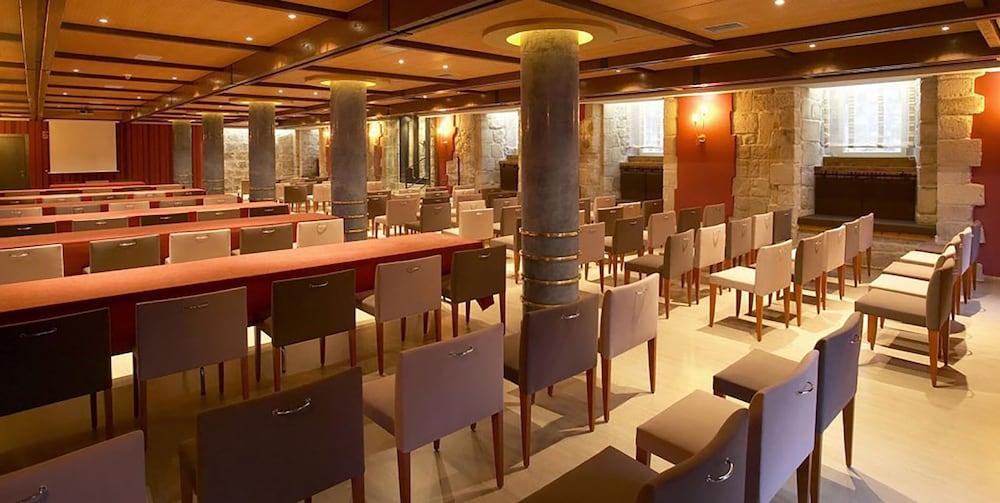 Rice Palacio De Los Blasones Burgo Εξωτερικό φωτογραφία