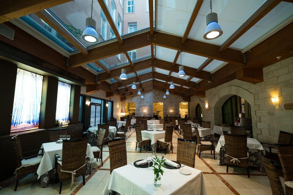 Rice Palacio De Los Blasones Burgo Εξωτερικό φωτογραφία