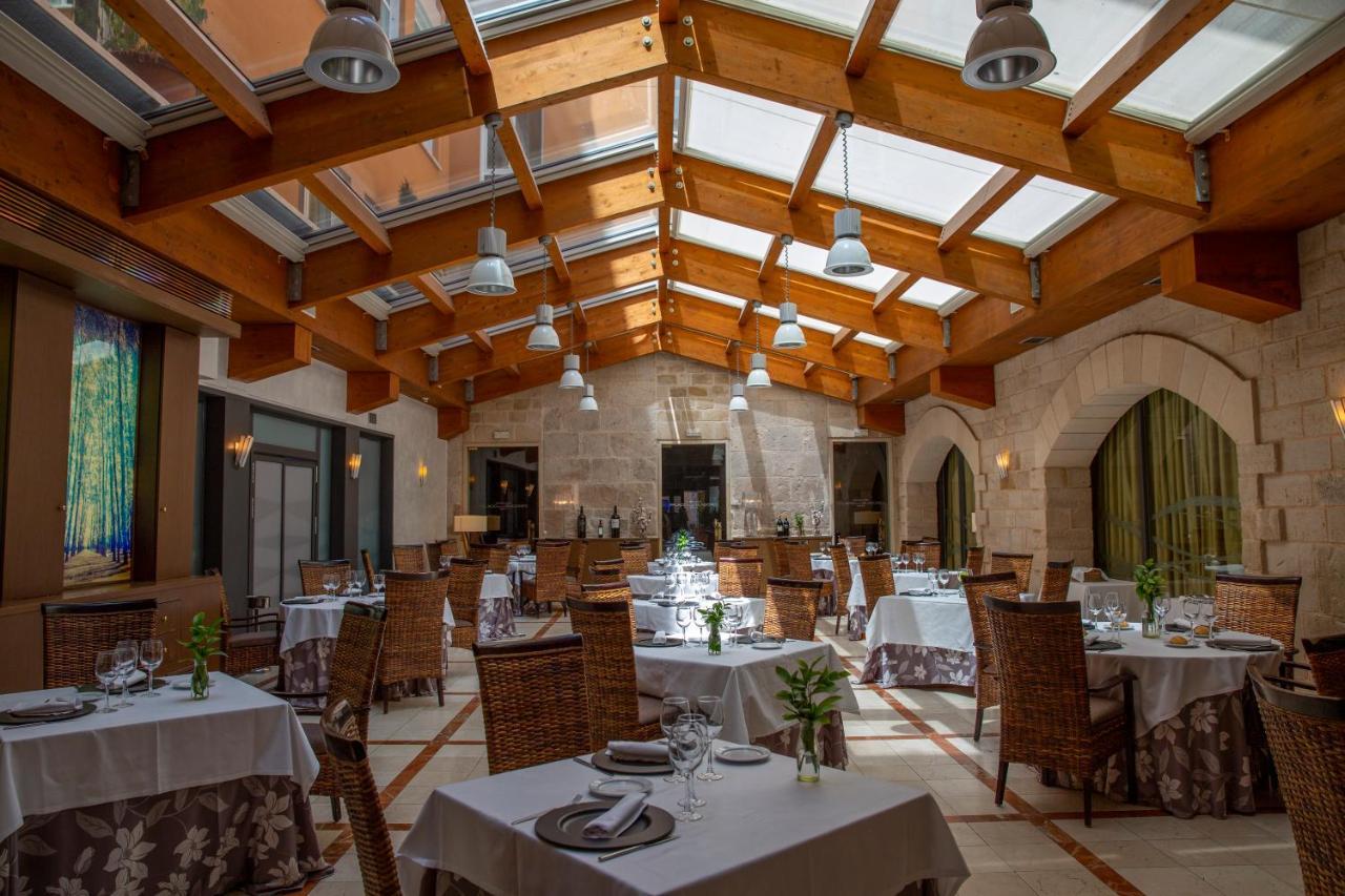 Rice Palacio De Los Blasones Burgo Εξωτερικό φωτογραφία